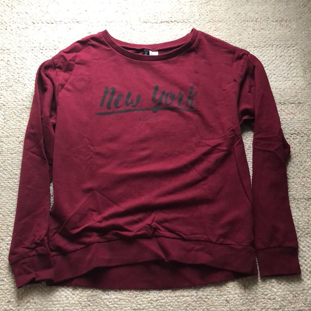 H&M Maroon ‘New York’ Long Sleeve Top